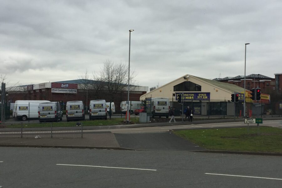 What to Expect When You Hire a Van in Warrington