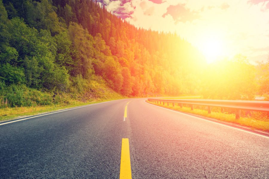 Top Tips For Driving A Hire Van In Bright Sunshine